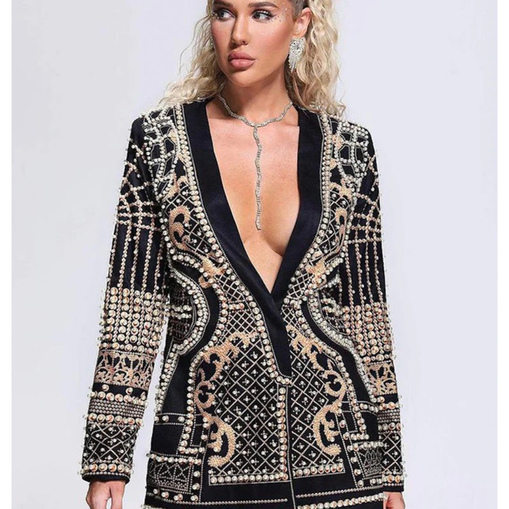 Elegant Black and Gold Embellished Blazer